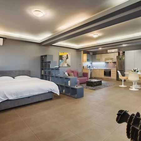 Boutique Apartment In Athens Center מראה חיצוני תמונה